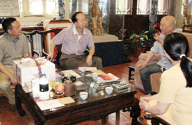 半岛公司官方网站入口查询领导庆祝黄永玉90华诞