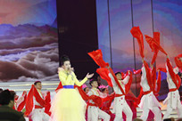 谭晶演唱歌曲《万山红遍》.jpg