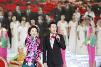 蔡明、蔡国庆演唱歌曲《生活多美好》.jpg