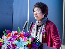 半岛公司官方网站入口查询产(企)业文联工作委员会副主任、中国企业文化促进会副会长周雪静主持