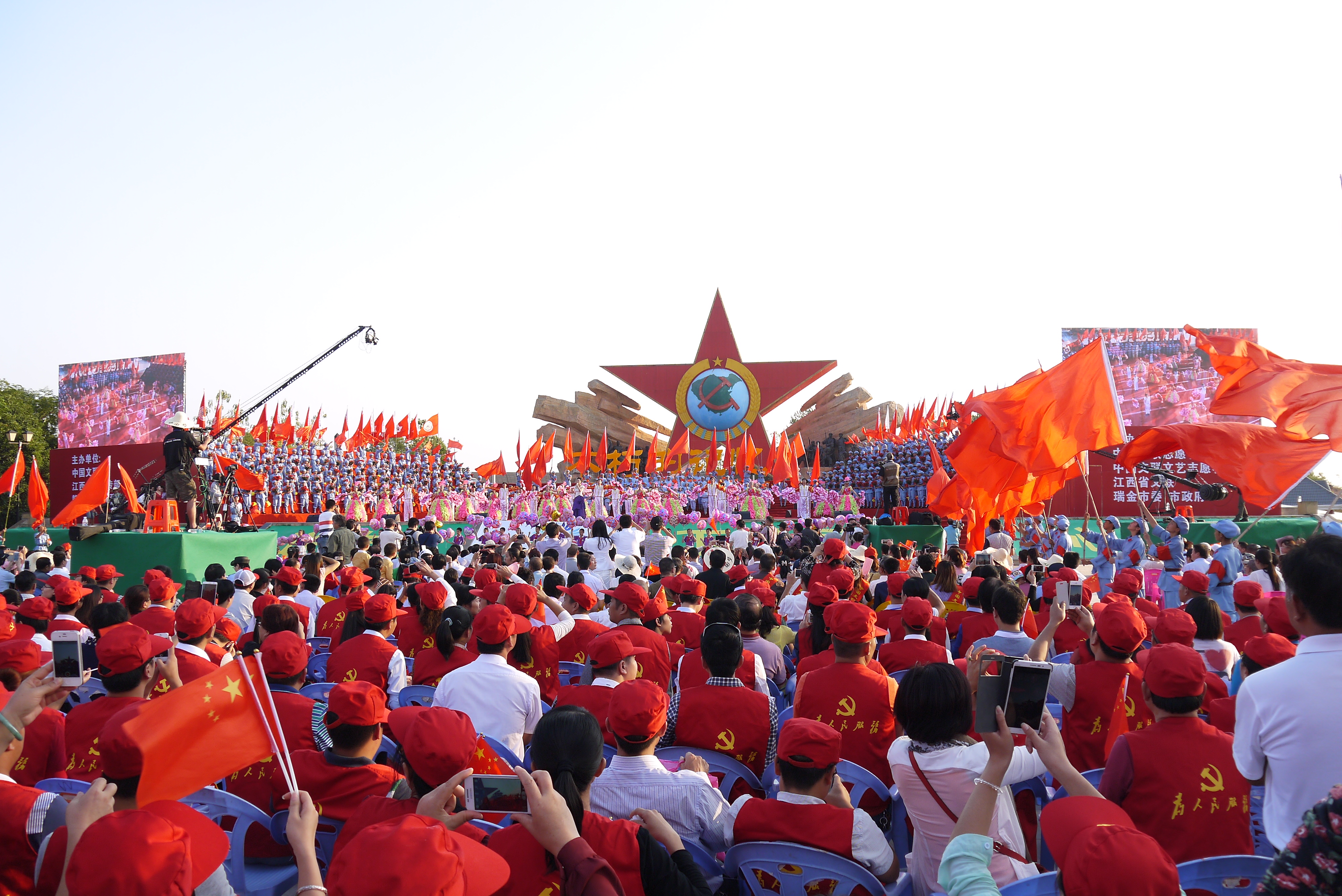 半岛公司官方网站入口查询“送欢乐下基层”文艺志愿服务项目1.jpg