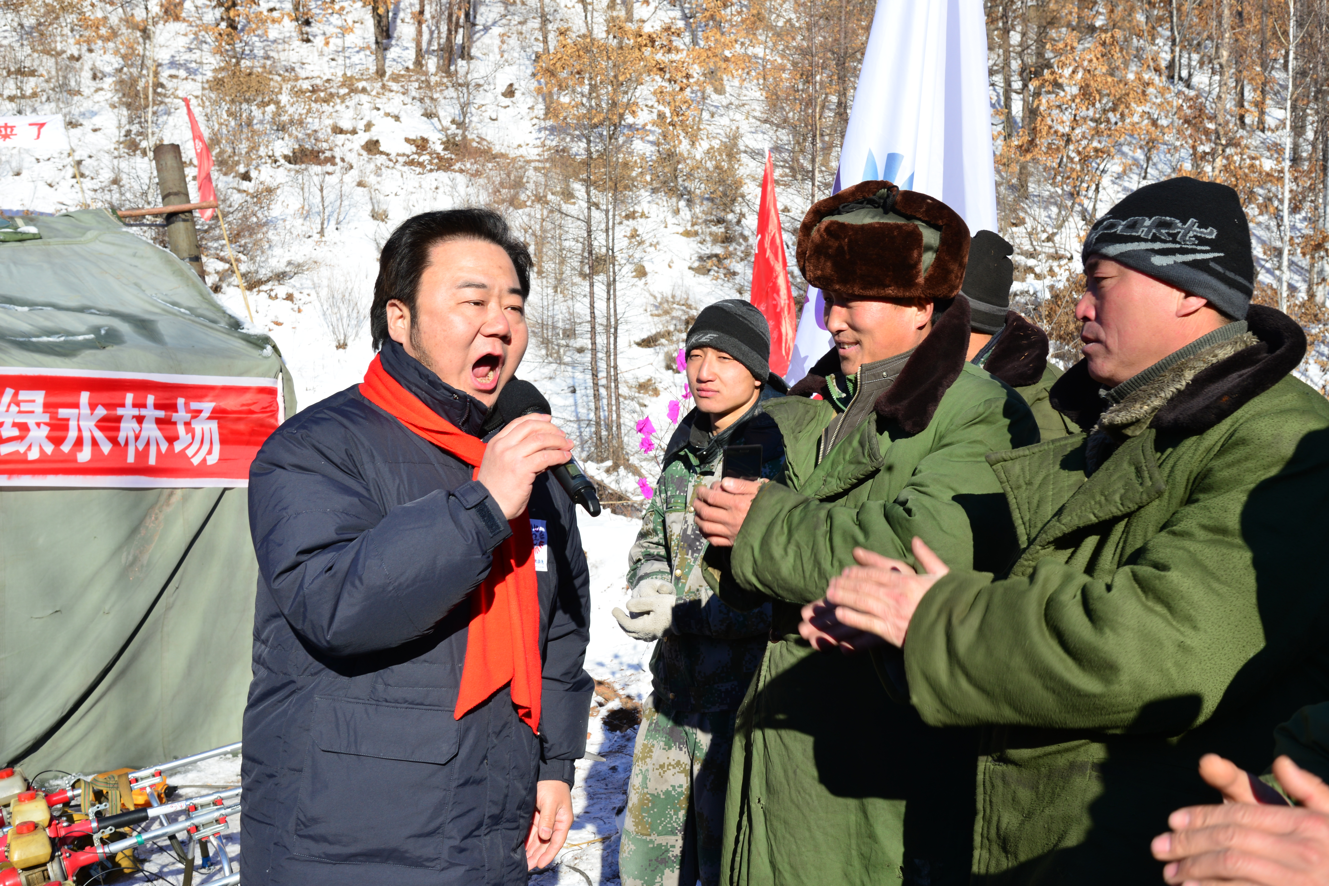 半岛公司官方网站入口查询“送欢乐下基层”文艺志愿服务项目2.jpg