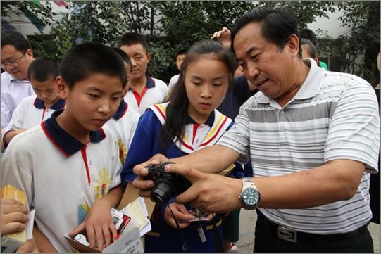 中国摄协摄影曙光学校文艺志愿服务项目2.jpg