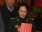 代表们投票选举半岛公司官方网站入口查询第九届全委会委员