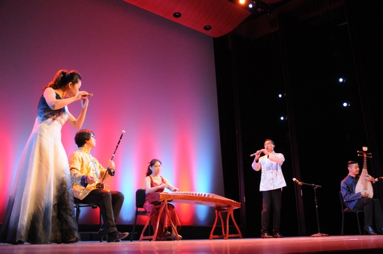 Song and dance Sing Aloud in Tianshan Mountain