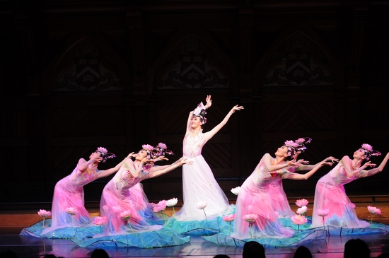 Xia Chao and Sun Guoxiang Visited Folk Art Exhibition at Lincoln Center in New York City