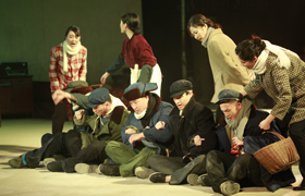 家有九凤.jpg