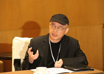 艺术家在讨论会现场踊跃发言1.jpg