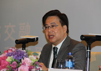 香港艺术发展局主席王英伟.jpg