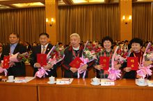 蓝天、何天宠、宁根福、孙力力、程海宝等8人被聘为中国杂协顾问_副本.jpg