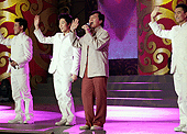 xin_510106121347930317618.gif