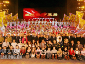 赴甘肃“送欢乐、下基层”.gif
