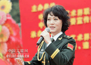 于兰演唱京剧.gif
