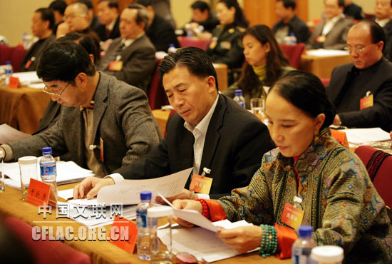 1��16�����磬�й������˽����ȫί���ھ��ٿ���ͼΪ�����ֳ����й������� ������ ��