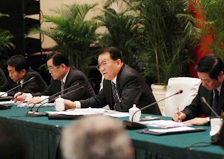 李长春参加四川代表团审议